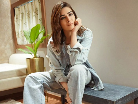 Stylish Looks Of Kriti Sanon